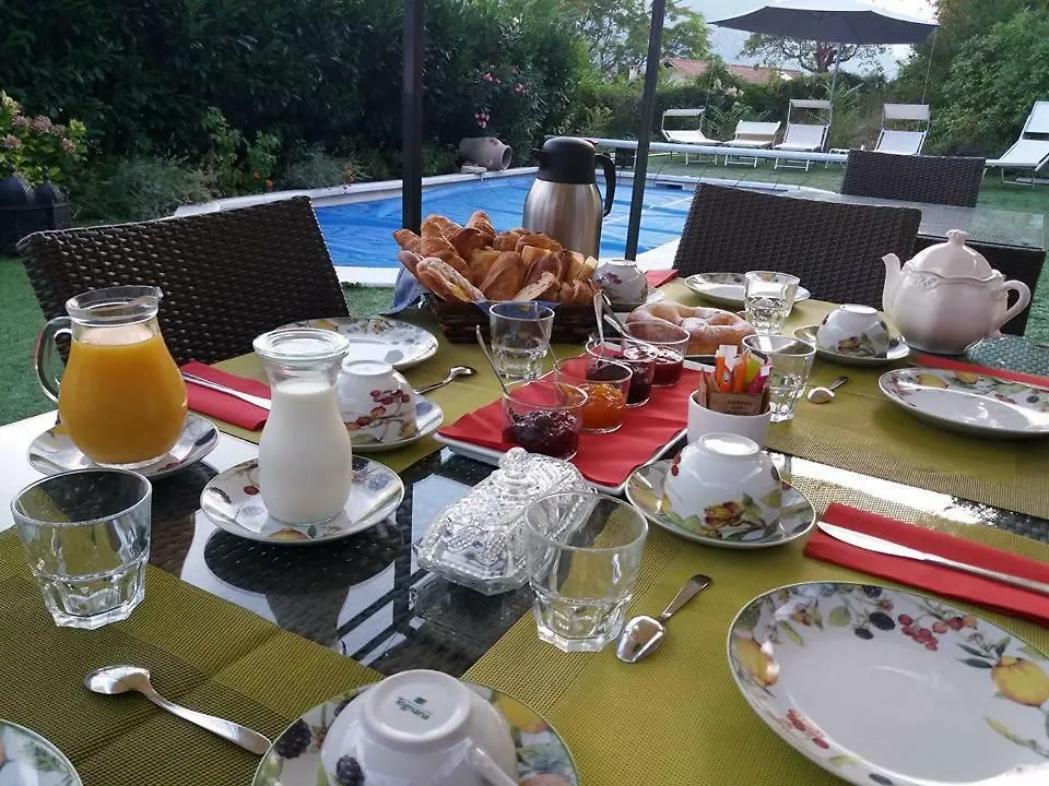 Chambres D'Hotes Les Iris Sospel Guest house